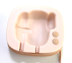 ���������Τȥ����֥뤬�Ҥ��äƤ��ꡢ�������Υܥ���ǳƥ������������ޤ���